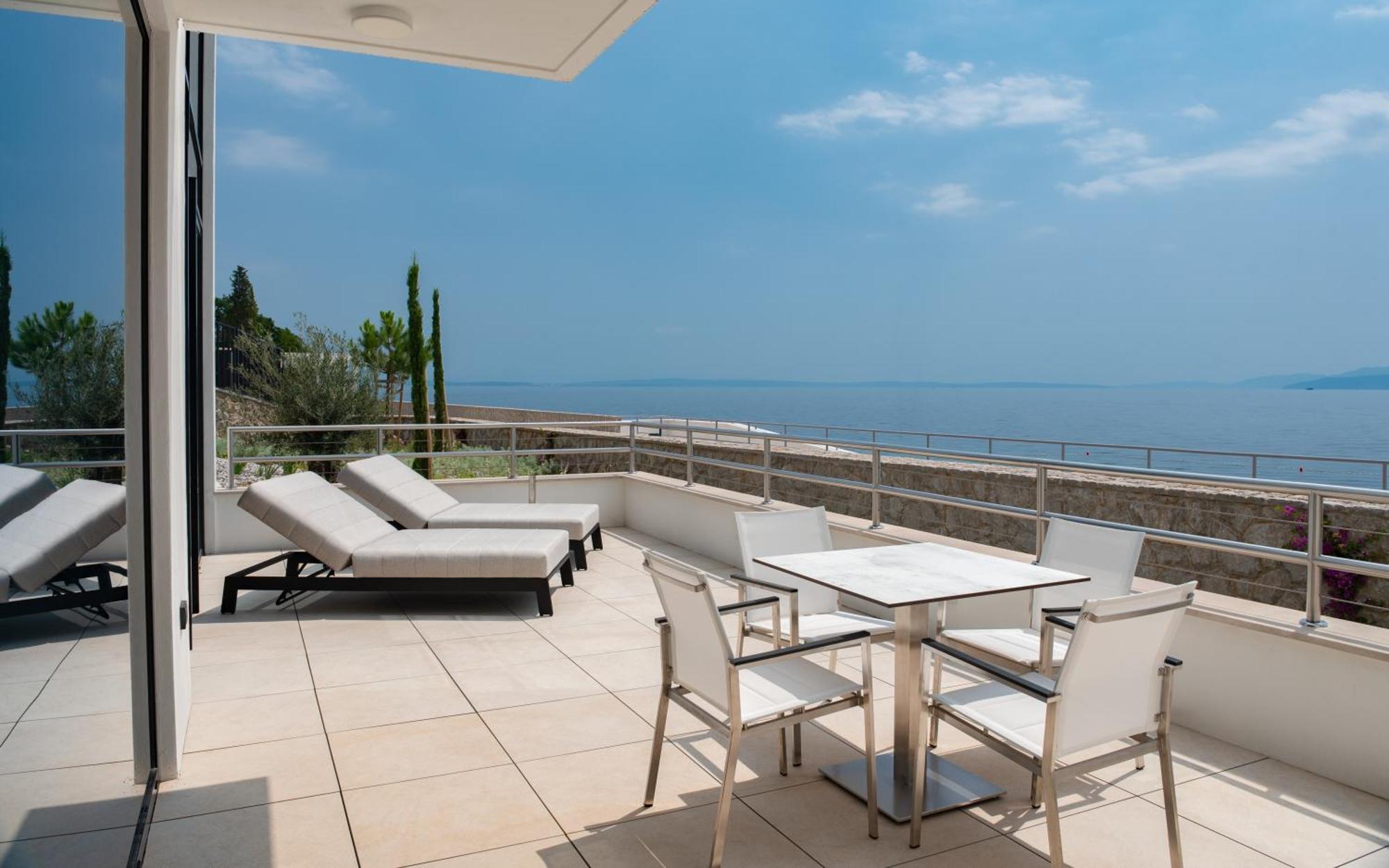 Hilton Rijeka Costabella Beach Resort And Spa Bagian luar foto