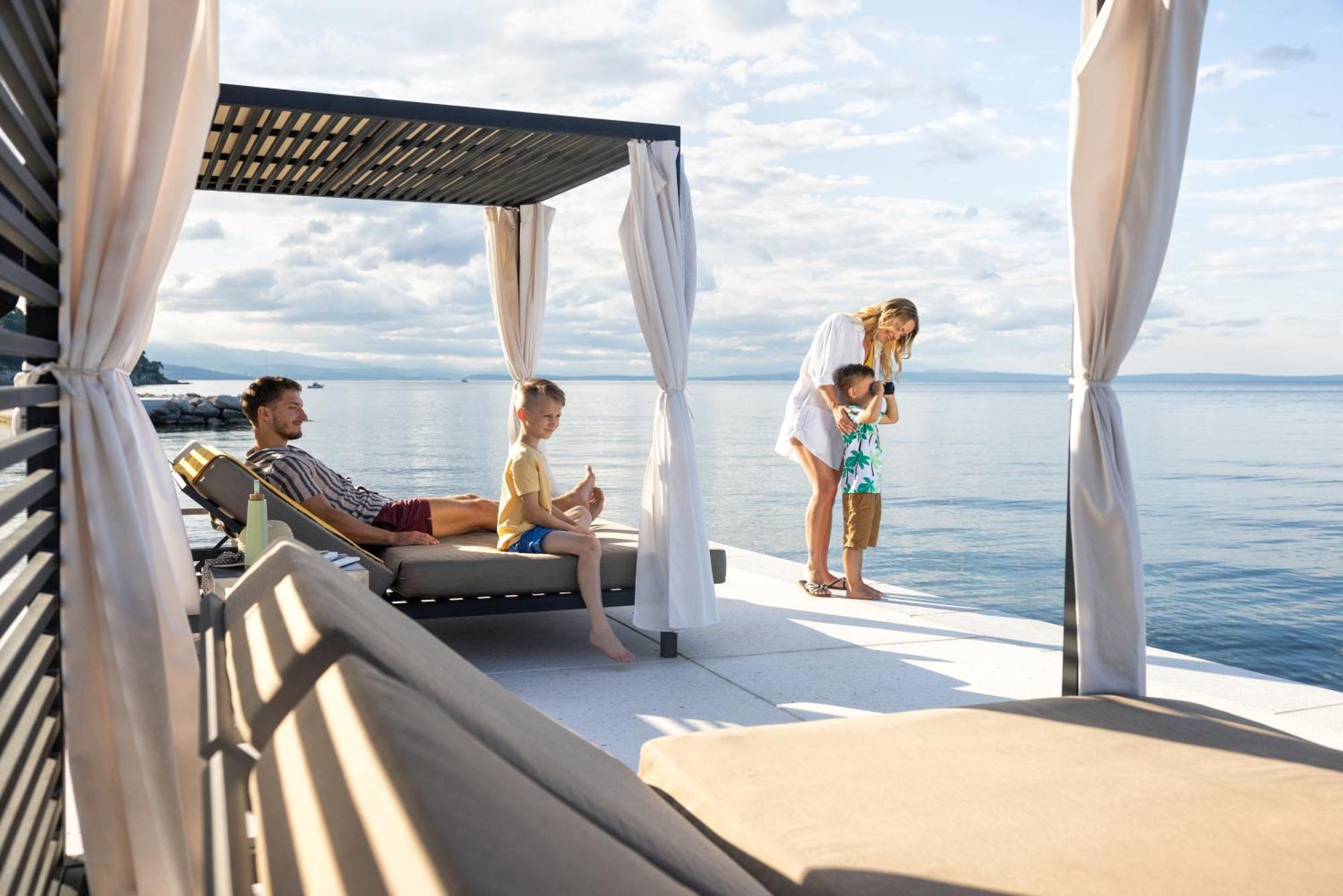 Hilton Rijeka Costabella Beach Resort And Spa Bagian luar foto The Beach at The Westin